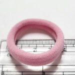 Бесшовные резинки для волос 4 см, светло-розовый (1 шт), не тугие, легко тянутся — изображение 2