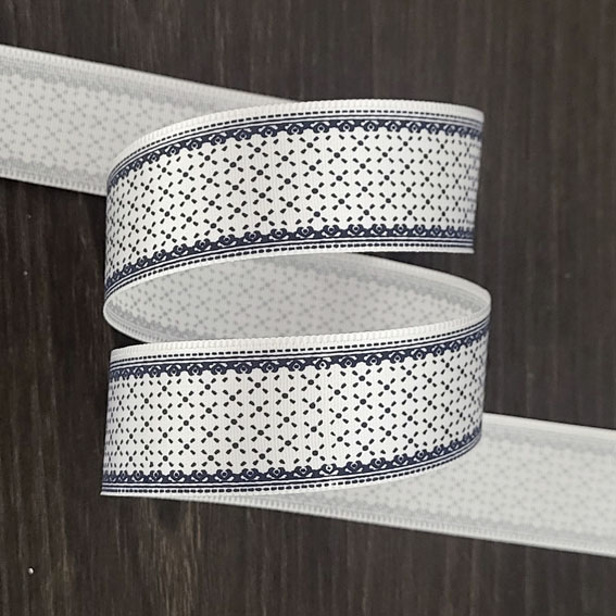 Атласная лента с рисунком 2,5 см (1 метр), белый — изображение 1