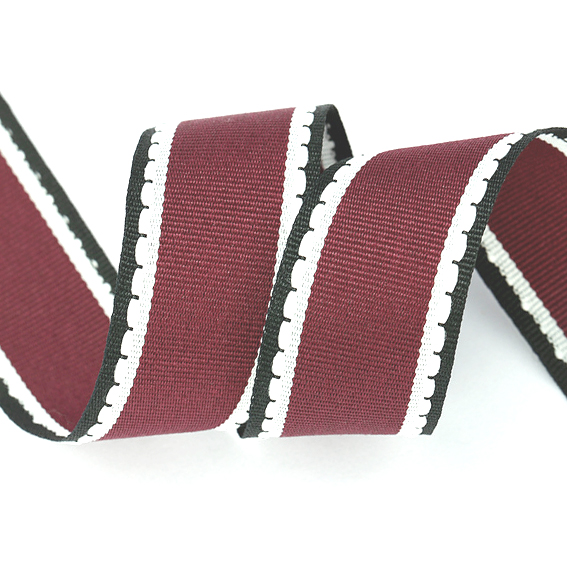 Текстильная лента с декоративным стежком, 2,5 см (1 метр), бордовый — изображение 1